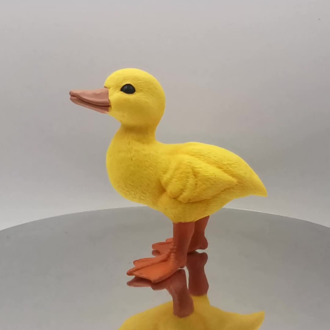 Simulation Animal Toy: Modèle de canard jaune, décoration de bureau pour ordinateur, cadeaux de fête pour amis, Noël, cadeaux de Thanksgiving, couleur mélangée, principal matériau: PVC